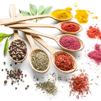 Choisir la meilleure balance pour peser les épices, les herbes et les autres ingrédients